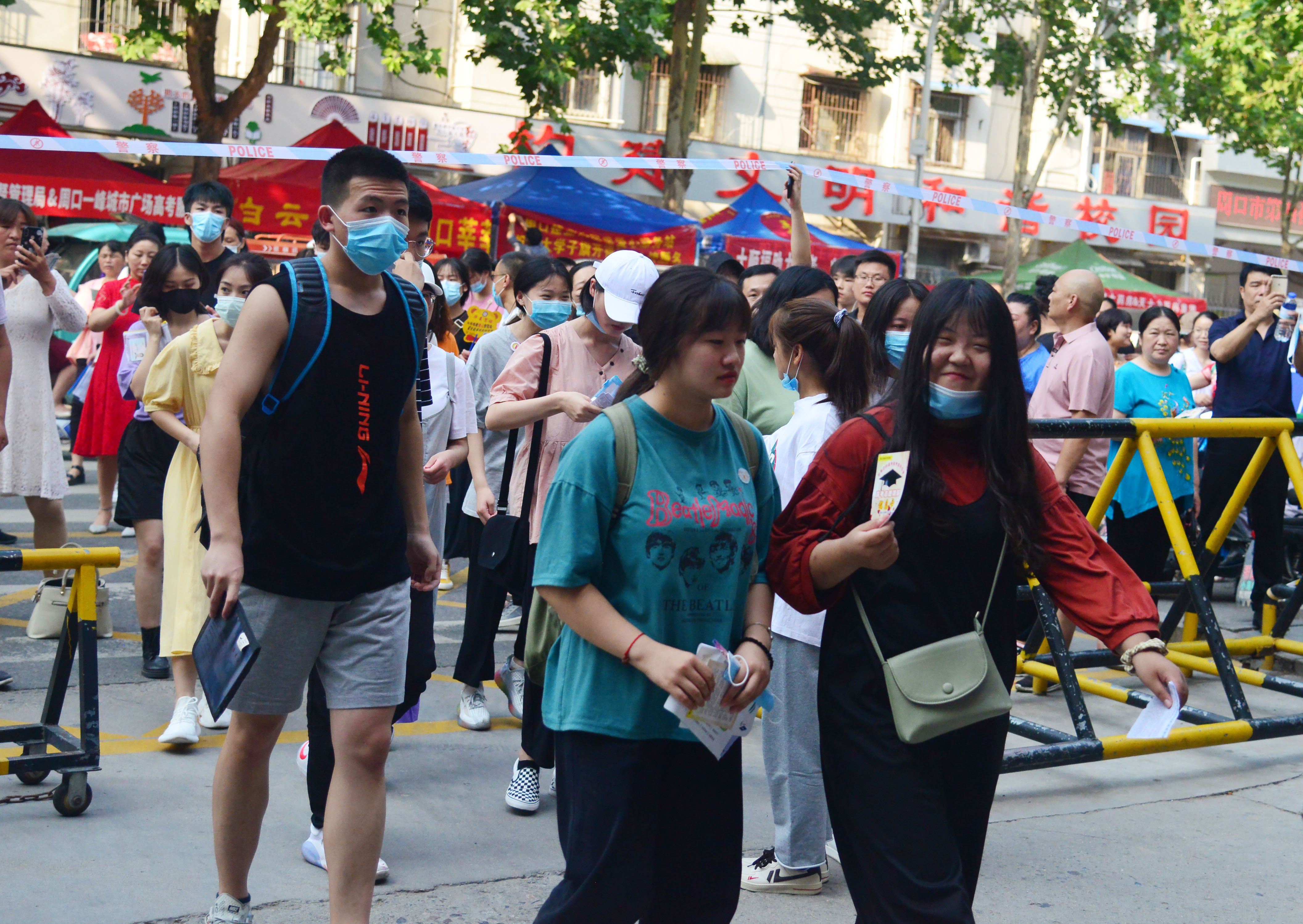 開(kāi)考！加油，后浪們！